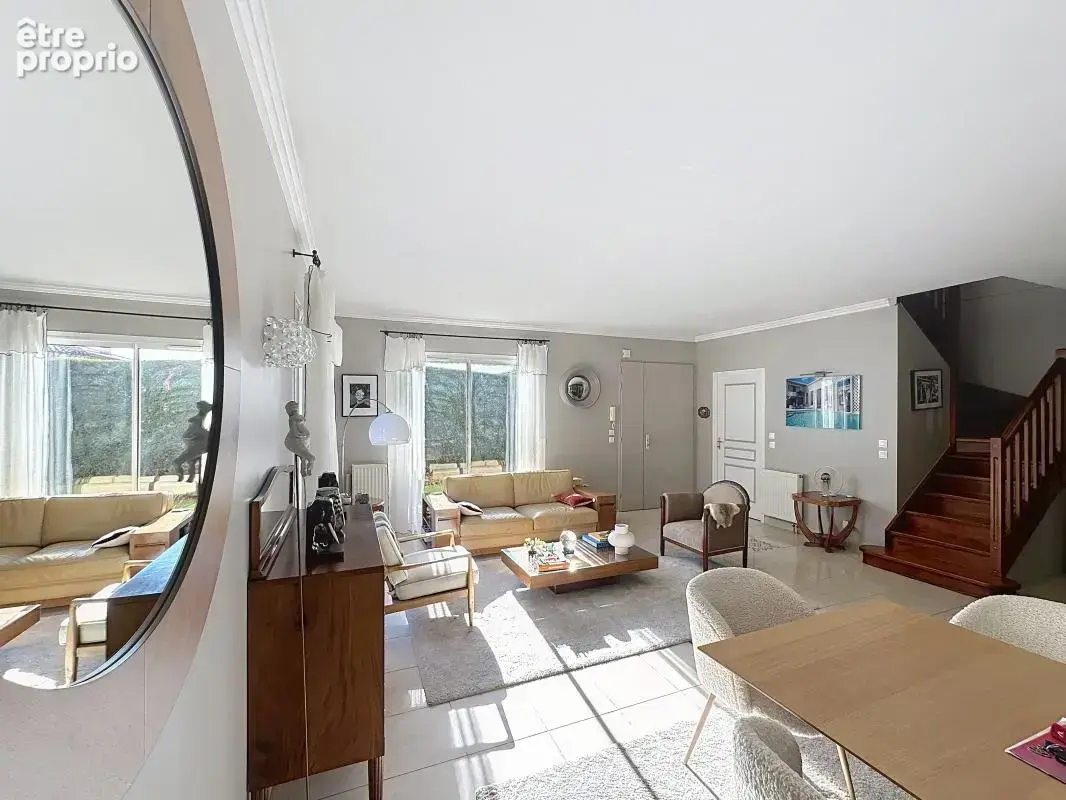Maison familiale de 150 m² – 4 chambres – Jardin - Piscine - Terrasses - photo 5