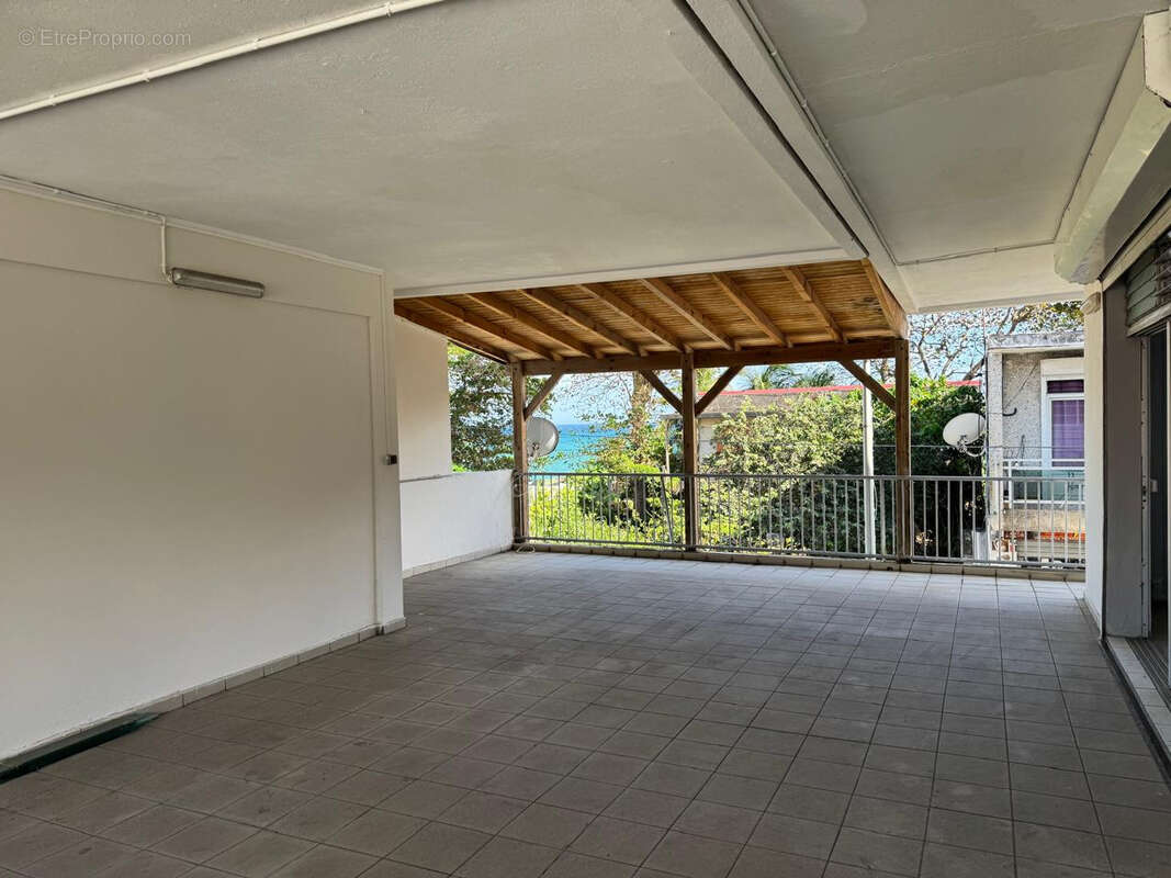 Appartement à CAPESTERRE-BELLE-EAU