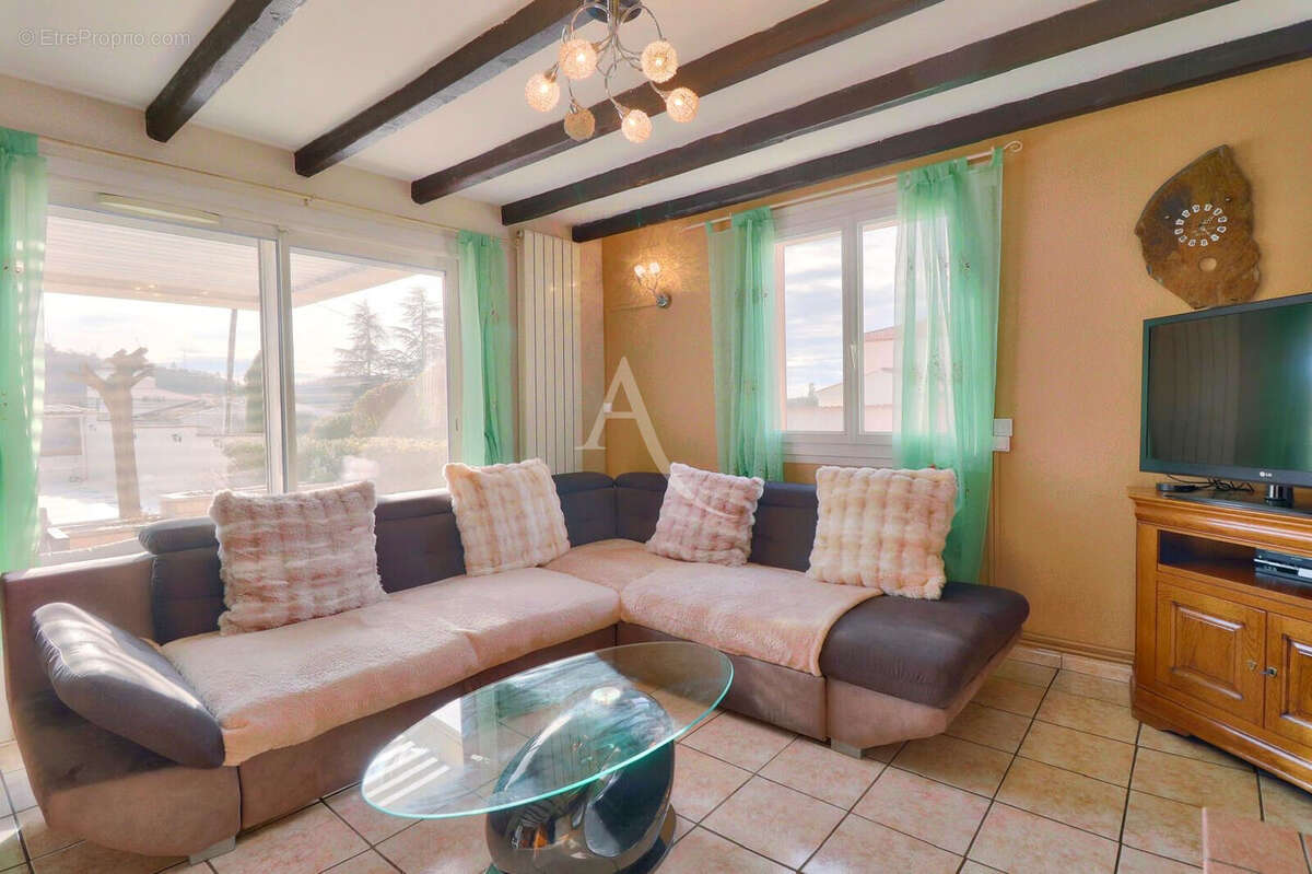 Maison à VINON-SUR-VERDON