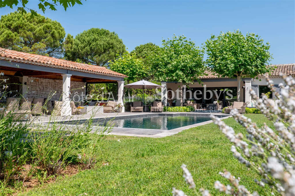 Maison à MOUGINS