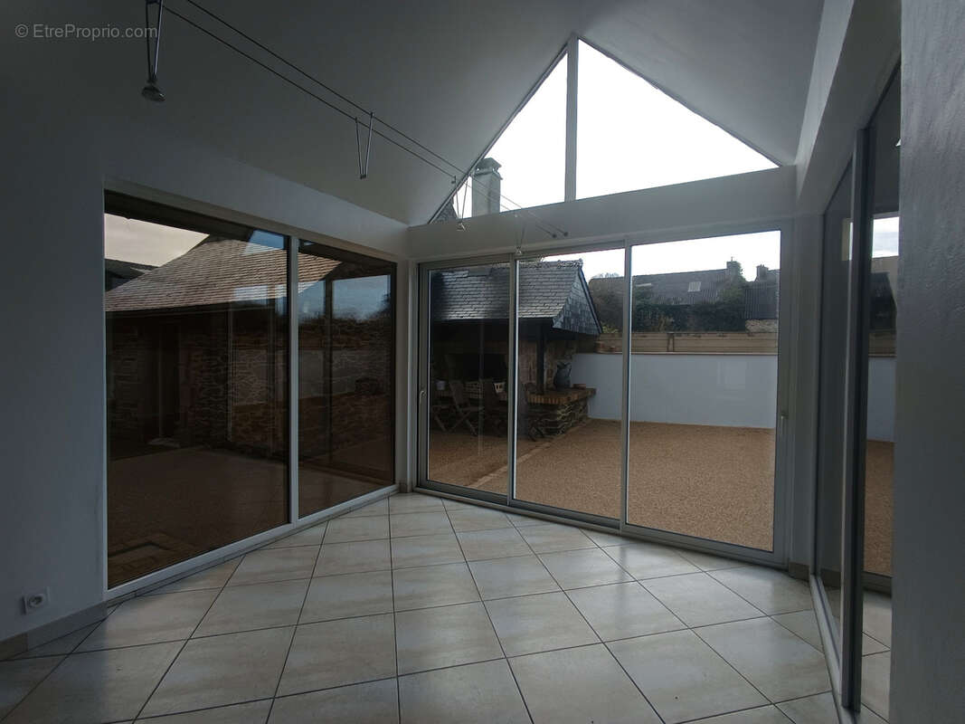 Maison à PLOUZEVEDE