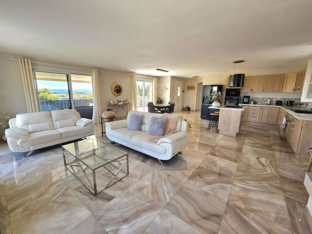 Maison à CONILHAC-CORBIERES