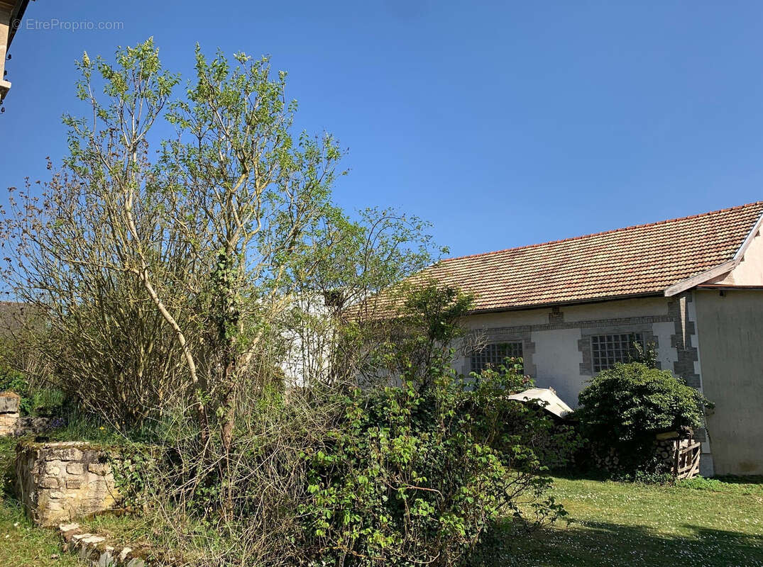 Propriete maison de maître 11 pieces + dependances sur terrain de 3400 m2 - 10 min de gueux - photo 17
