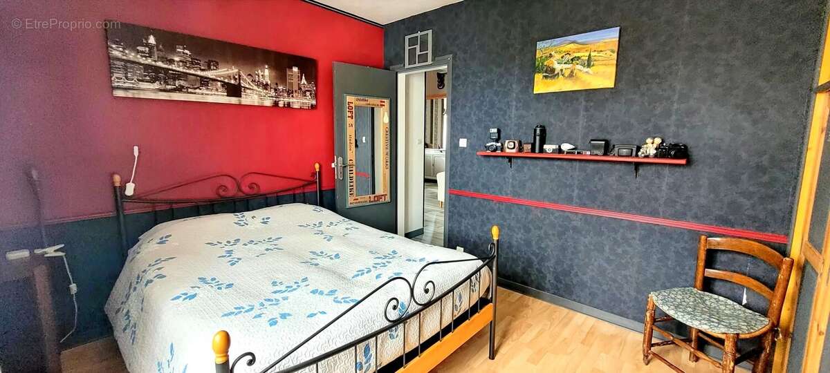 Maison à SAINT-MARTIN-LACAUSSADE