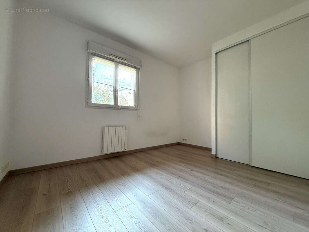 Appartement à MONTROUGE