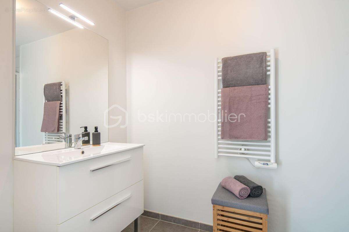 Appartement à VILLARD-BONNOT