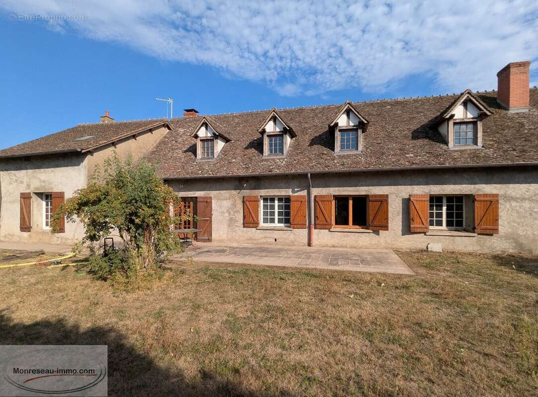 Sevrey, 1ère couronne de Chalon-sur-Saône, longère de 254 m² avec dépendances sur terrain de 5 000 m² - photo 18