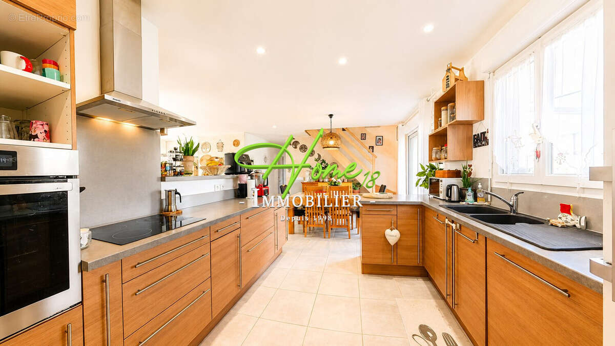 Maison 165 m² à Saint-Germain-Du-Puy  - photo 9