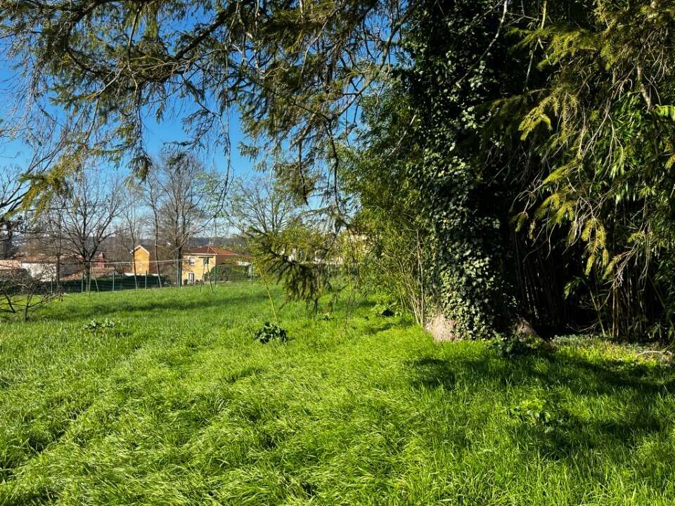 Terrain 400 m² à Parcieux  - photo 2