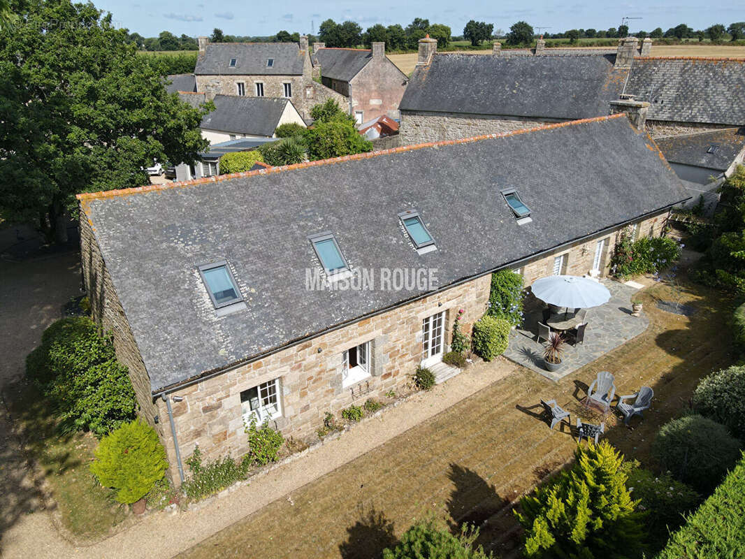 Longère Chambres d'Hôtes Piscine TONQUEDEC - photo 2