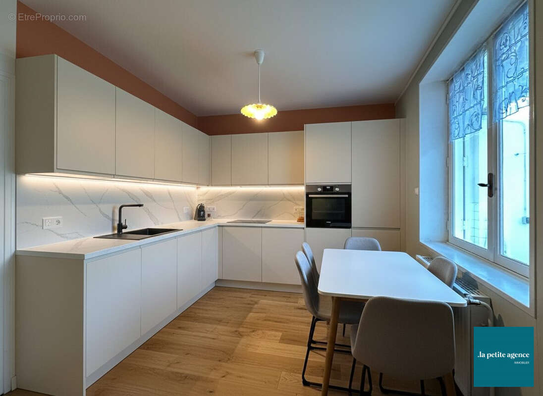 PROJECTION IA - Maison à EQUEURDREVILLE-HAINNEVILLE