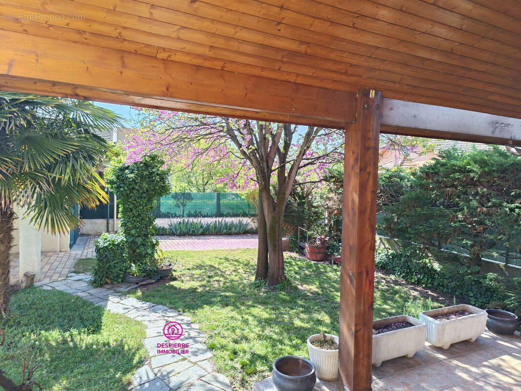 Maison à LE PEAGE-DE-ROUSSILLON