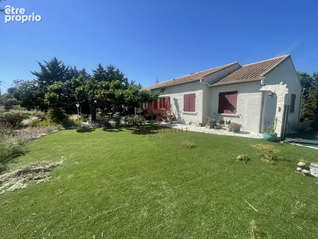 Saint-jean-de-vedas . villa de plain pied de type t5 de 168m2 avec deux garages et jardin arbore. de 2287 - photo 3