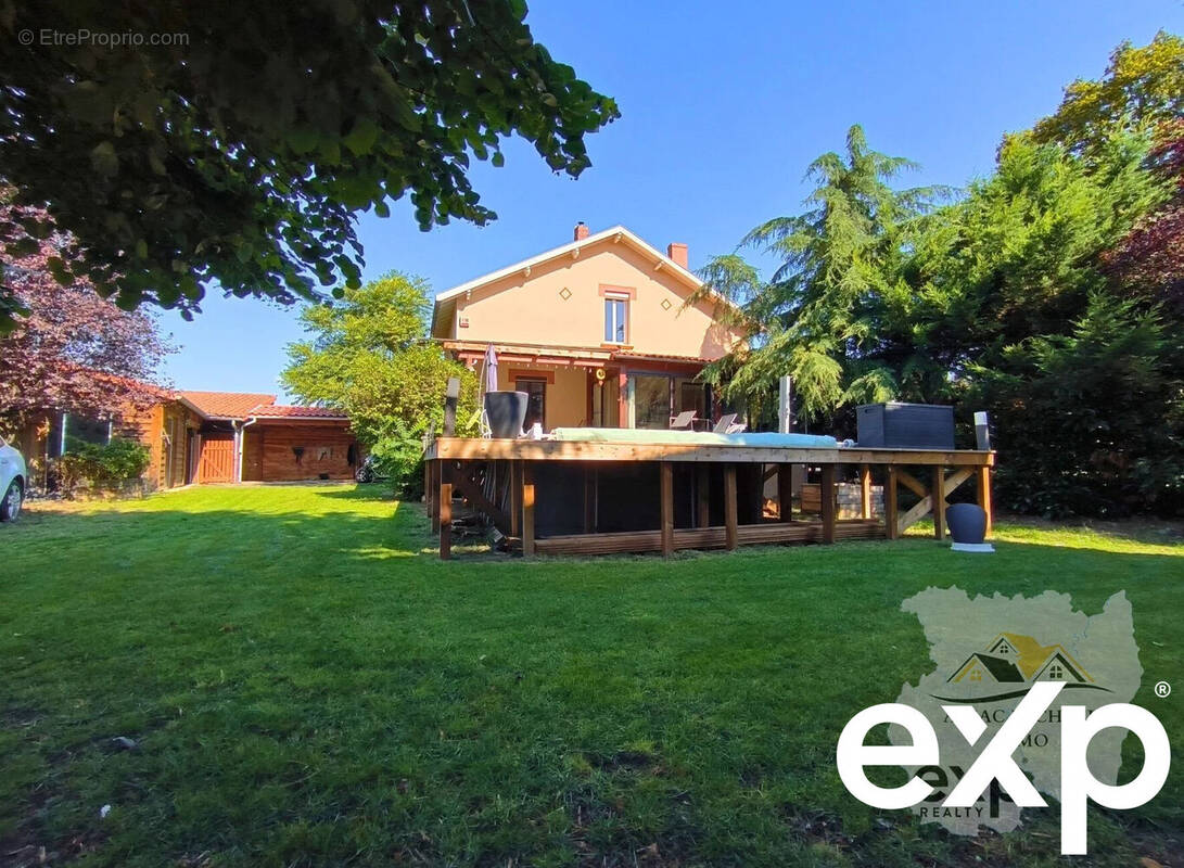 43100 BRIOUDE /Pavillon /calme /centre ville - Maison à BRIOUDE