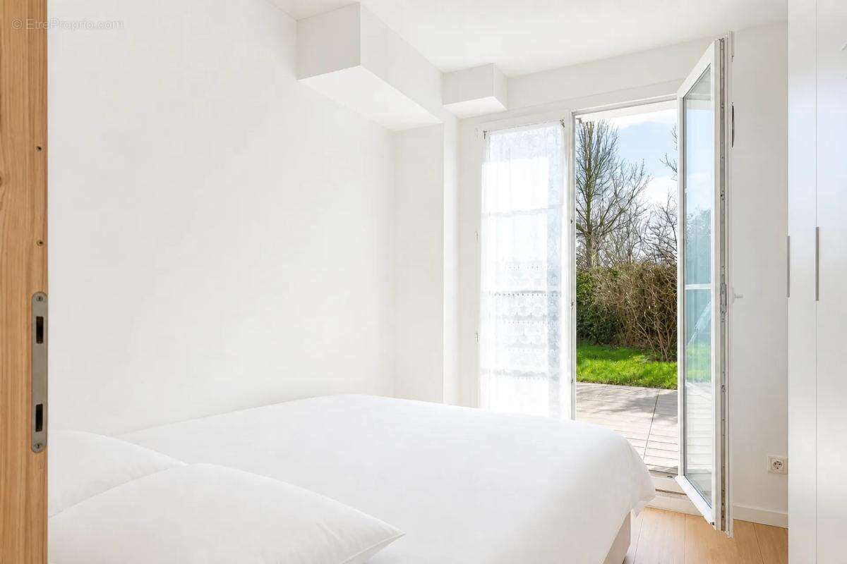 Maison de caractère 5 pièces à Rouvres - photo 8