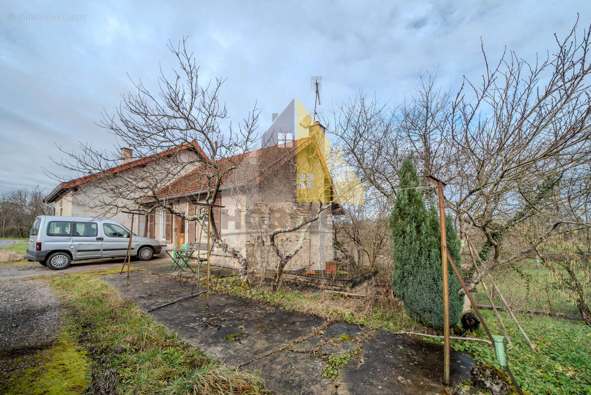 Maison à SELLIERES