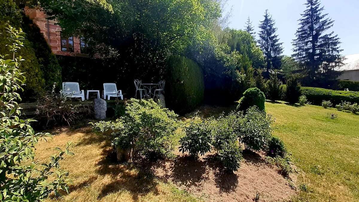 Maison à SAINT-ALBAN-SUR-LIMAGNOLE