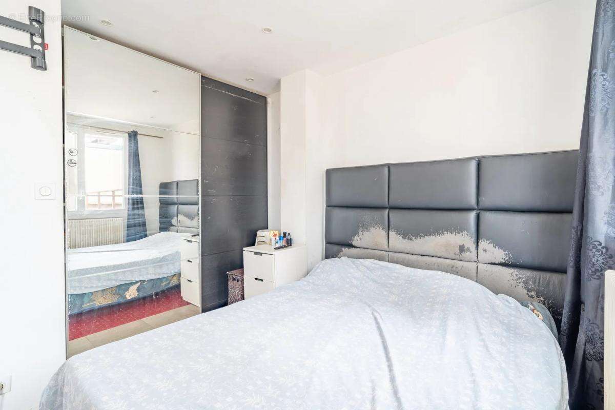 Appartement 1 pièce de 26 m² à Villeneuve-la-Garenne - photo 5