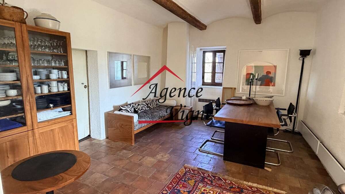 Maison à SAINT-VICTOR-DE-MALCAP