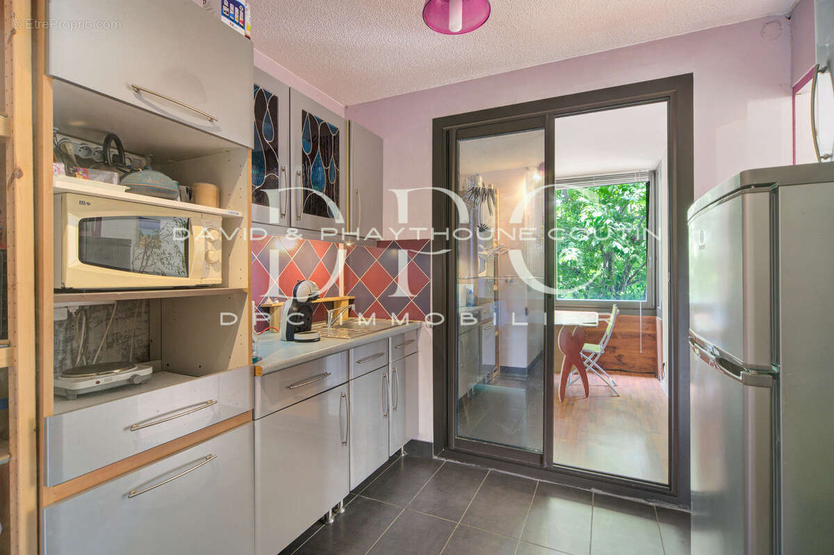 Pont des demoiselles t2 67m2 usage mixte habitation et professionnel avec loggia et parking - photo 11