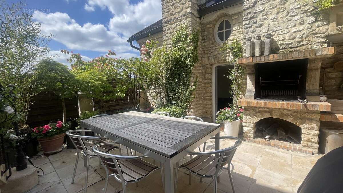 Maison 280 m² à Bouafle  - photo 3