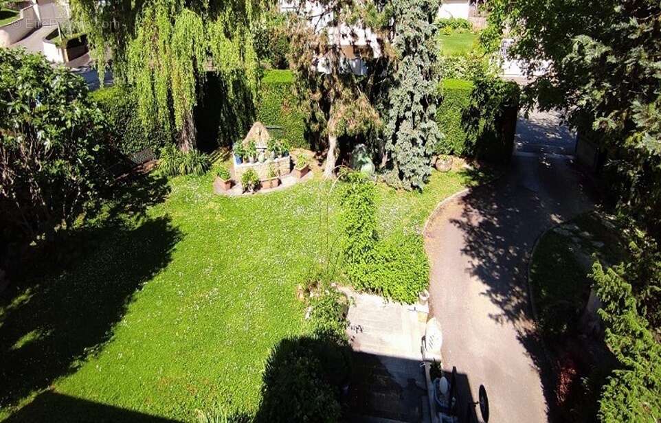 Maison à NIVOLAS-VERMELLE