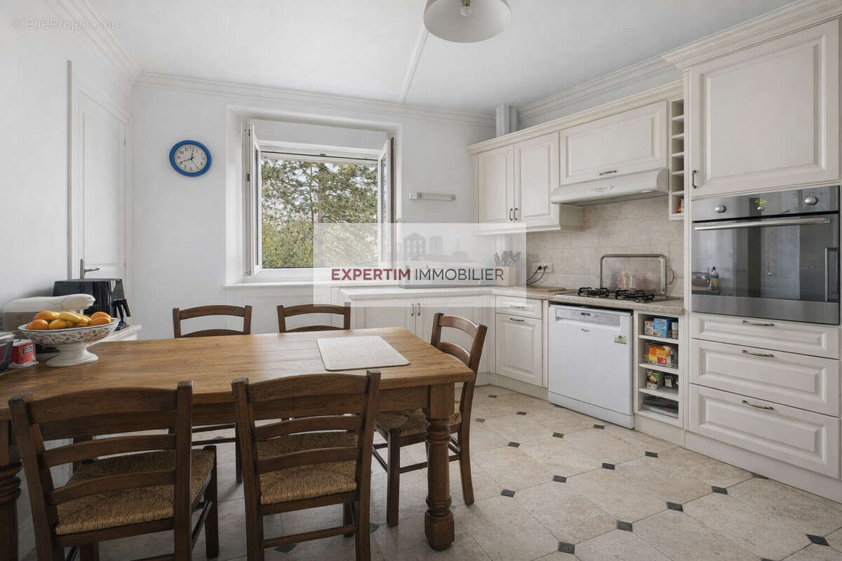 Appartement à VERSAILLES