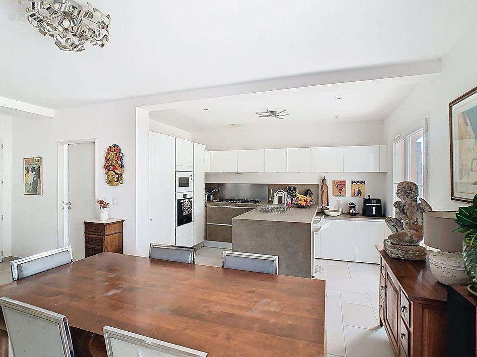 Maison à ENSUES-LA-REDONNE