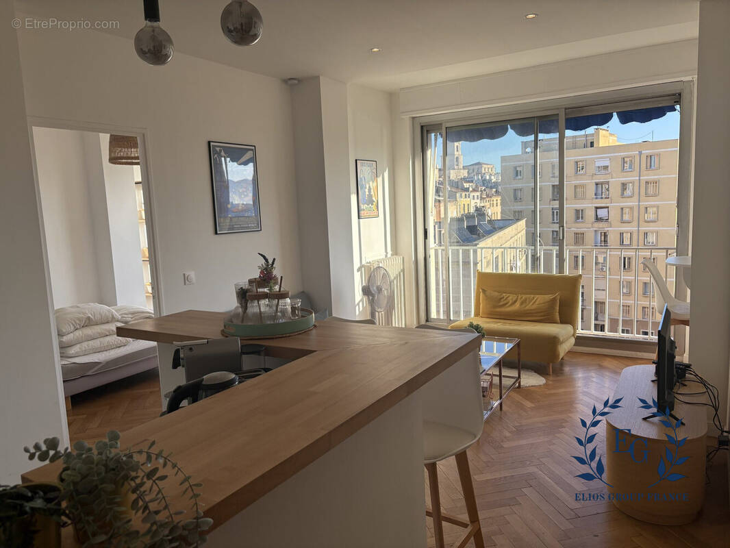Appartement à MARSEILLE-2E