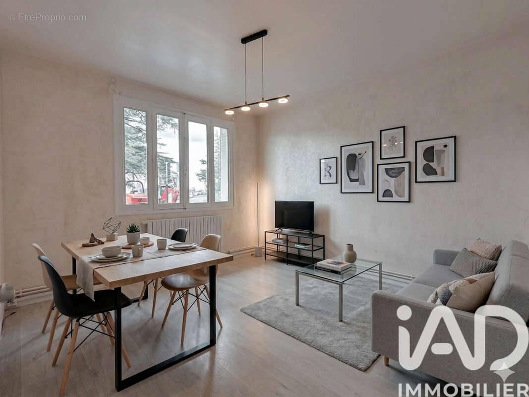 Photo 3 - Appartement à SATHONAY-CAMP