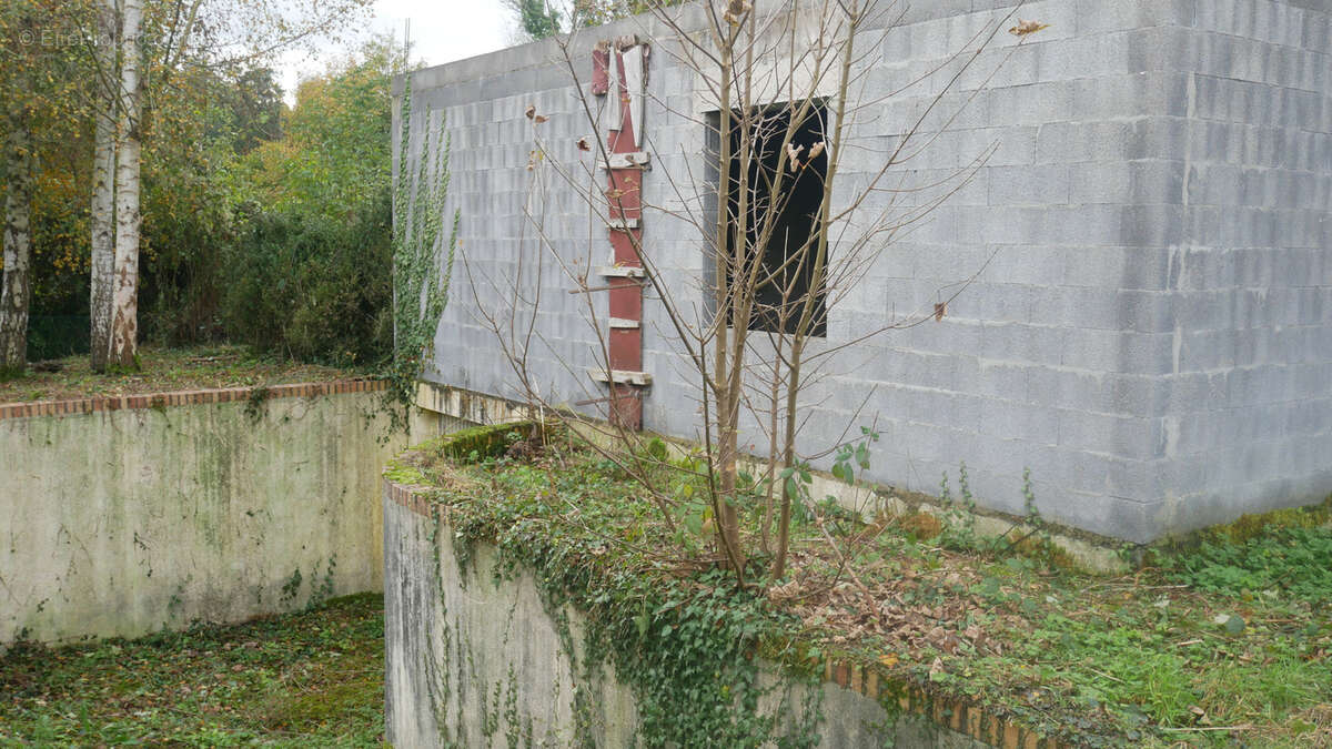 Terrain avec debut de construction - photo 5