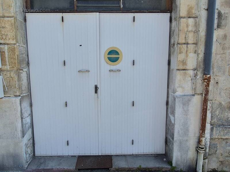 Parking à ROCHEFORT