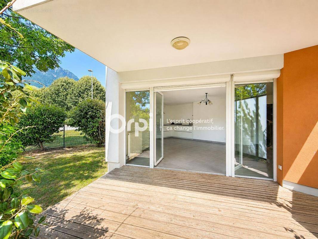 Appartement à GILLY-SUR-ISERE