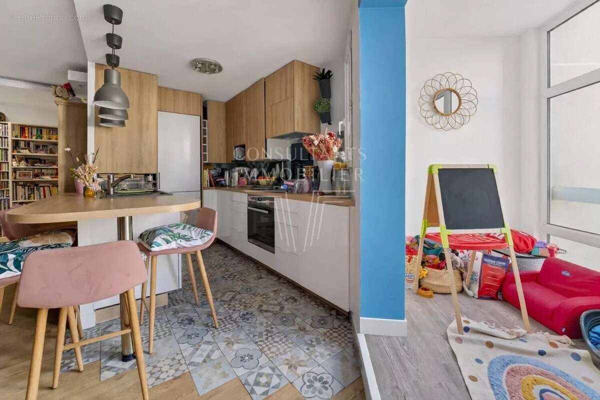 Appartement à LEVALLOIS-PERRET