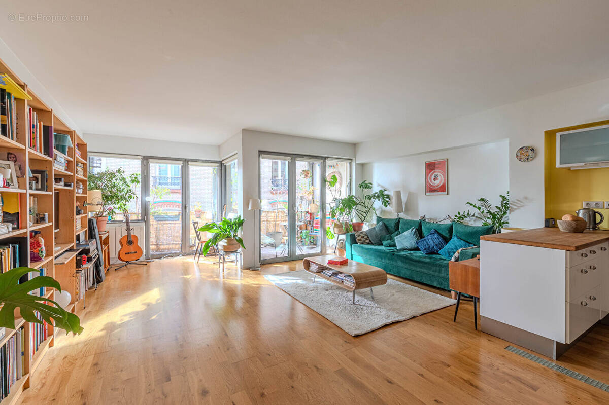 Appartement à PARIS-20E