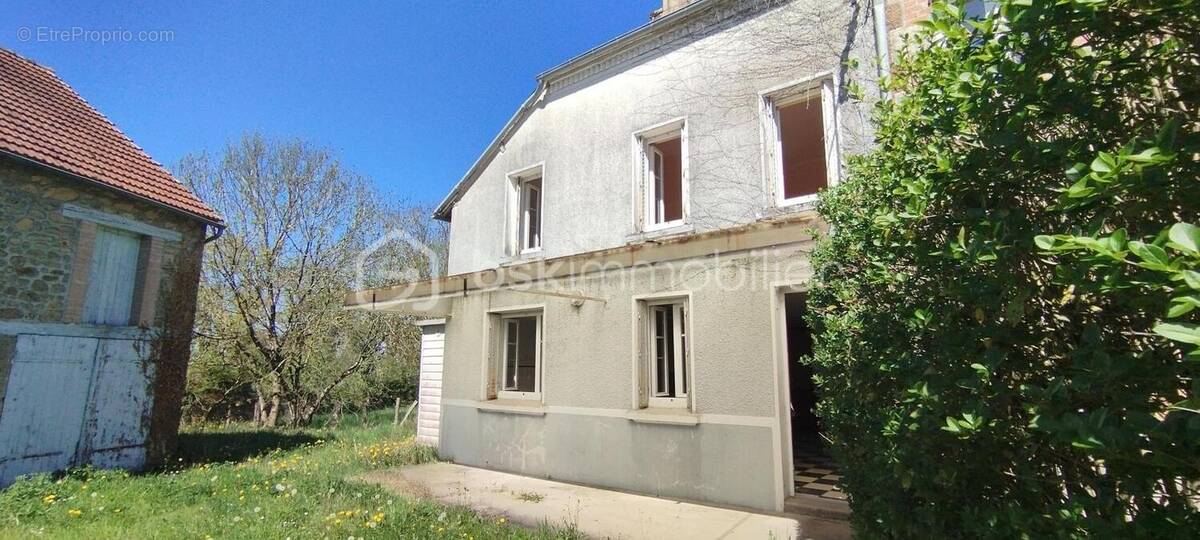 Maison à FLEURAT