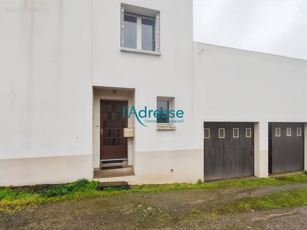 Maison à LE MESNIL-EN-VALLEE