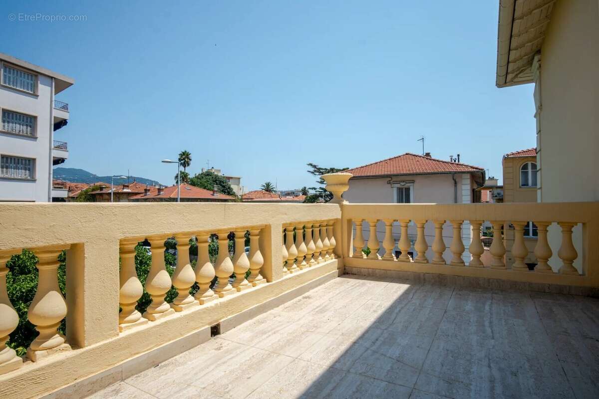 Nice-eveche villa jardin piscine parkings - photo 15