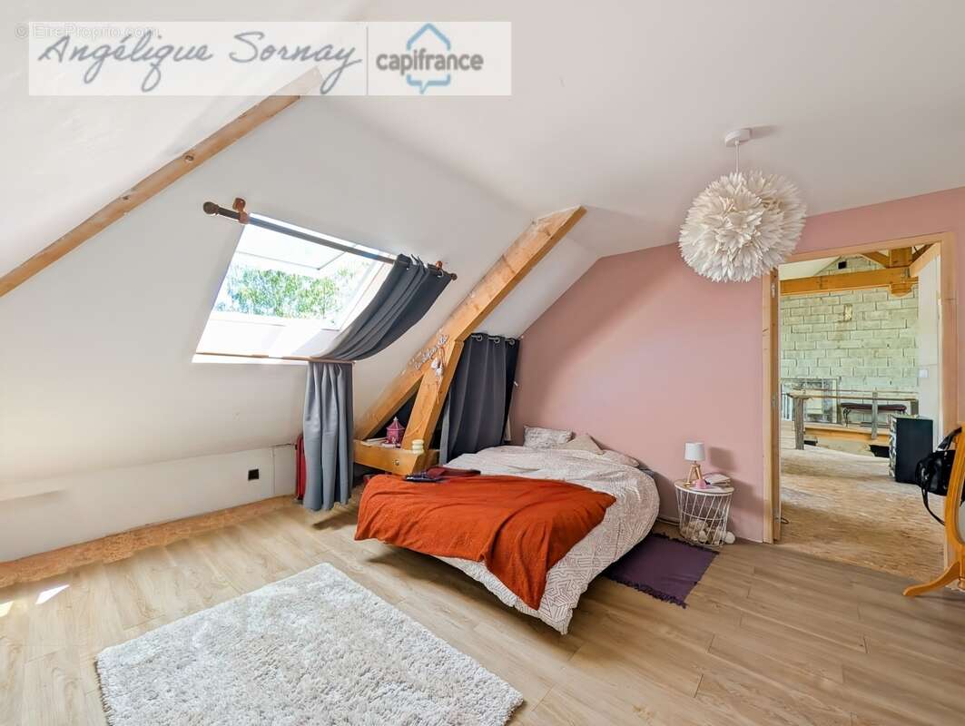 longère avec dépendances sur 3 115 m² – Francheville 39230 - photo 24