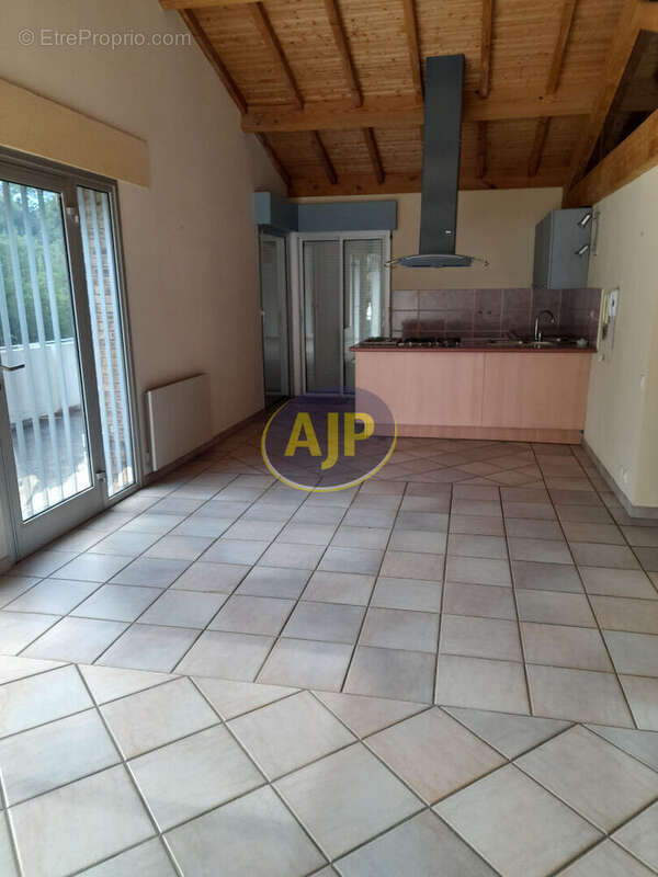Maison Le Verdon Sur Mer 6 pièce(s) 150 m2 - photo 5