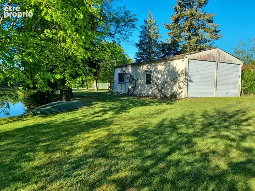 Maison traditionnelle  et un tres bel etang de plus de 4000m² - photo 16