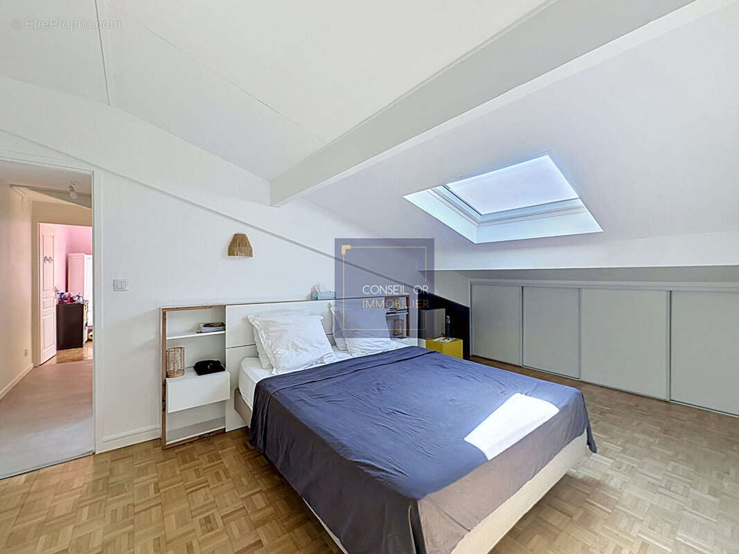 Appartement à SAINT-GENIS-LAVAL