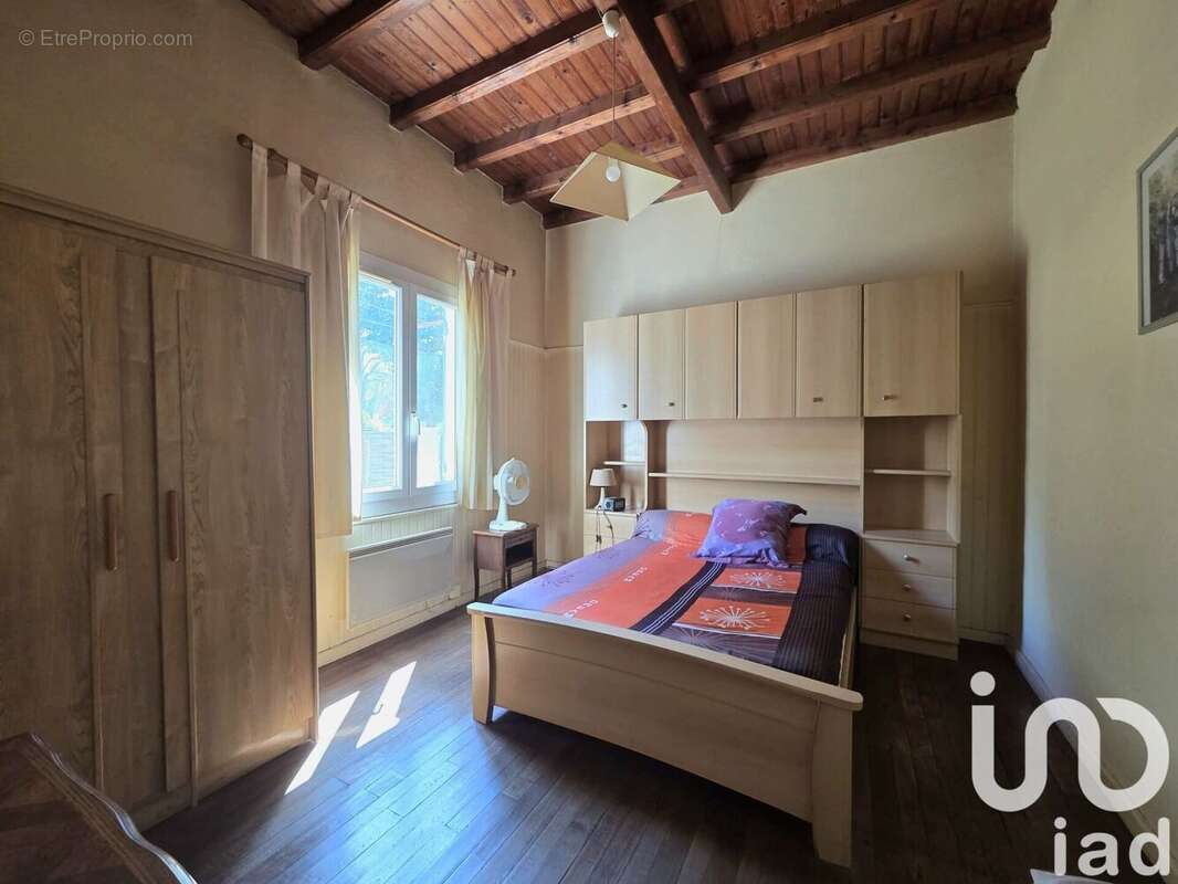 Photo 3 - Maison à ENTRAIGUES-SUR-LA-SORGUE