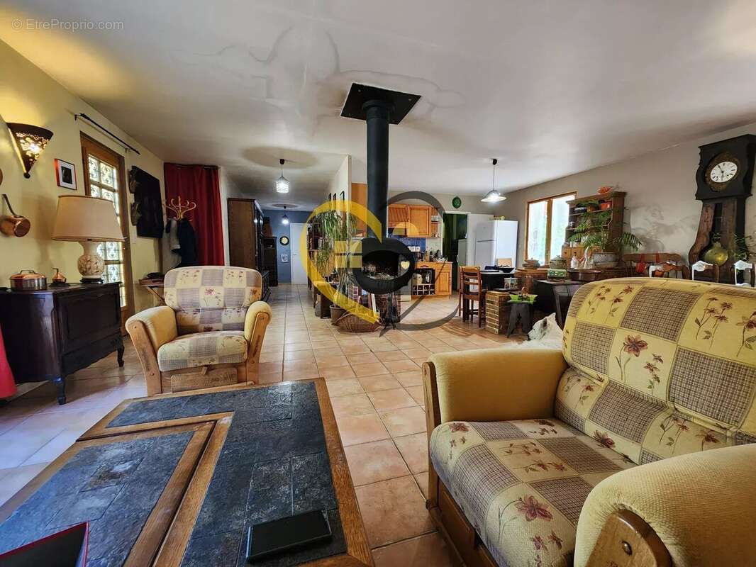 Maison de 100 m2 et son chalet de 50 m2 - photo 7