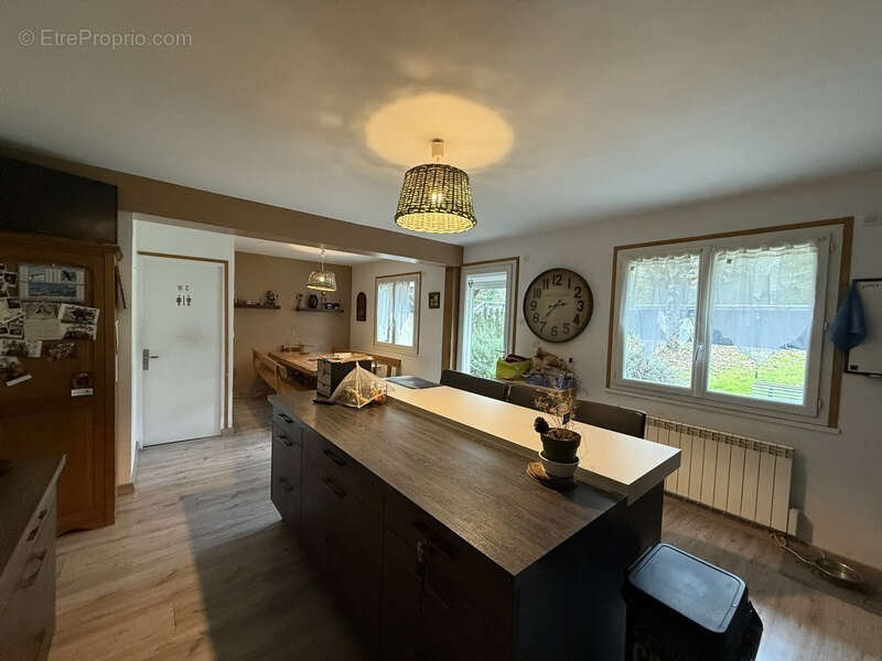 Maison à VAUX-LES-SAINT-CLAUDE