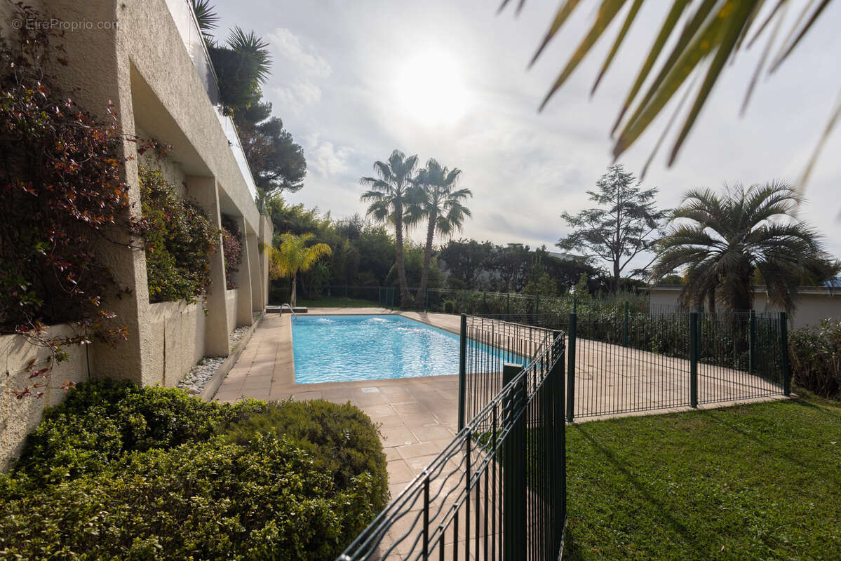 Appartement à LE CANNET