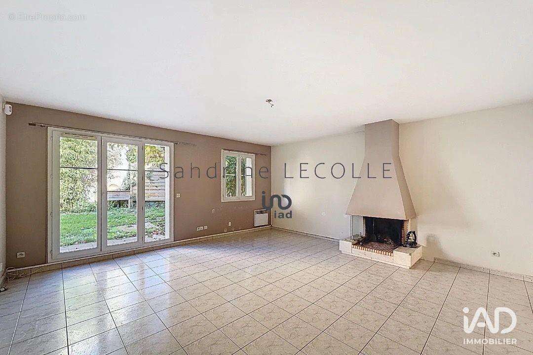 Photo 6 - Maison à BAILLY-ROMAINVILLIERS