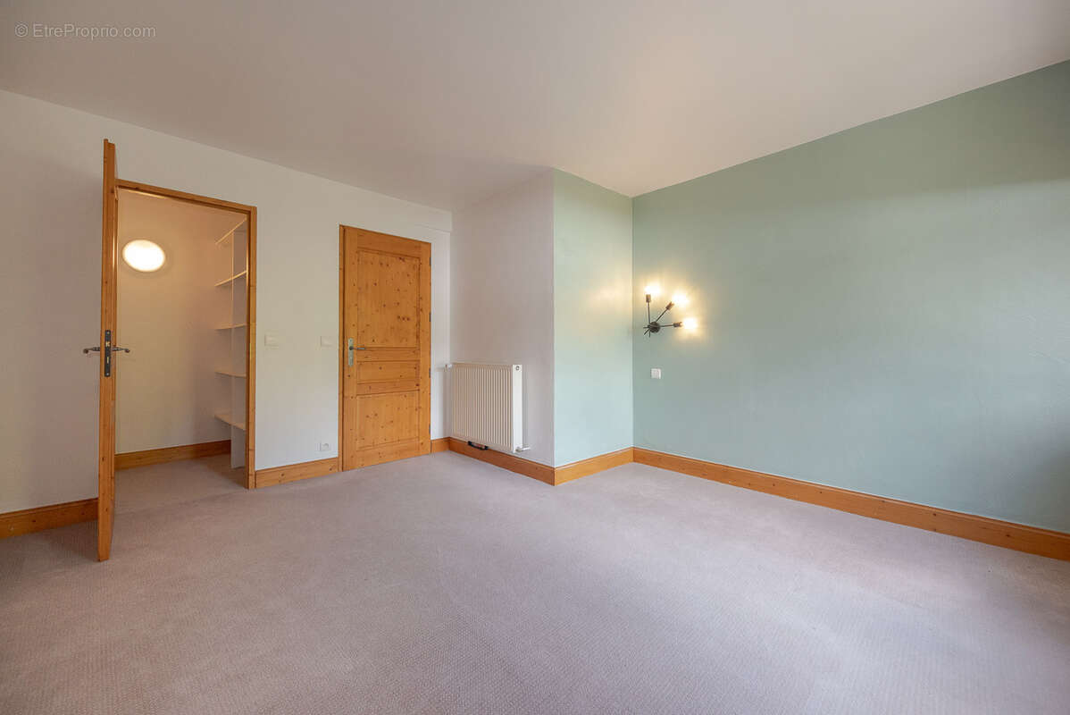 Appartement à LES ALLUES