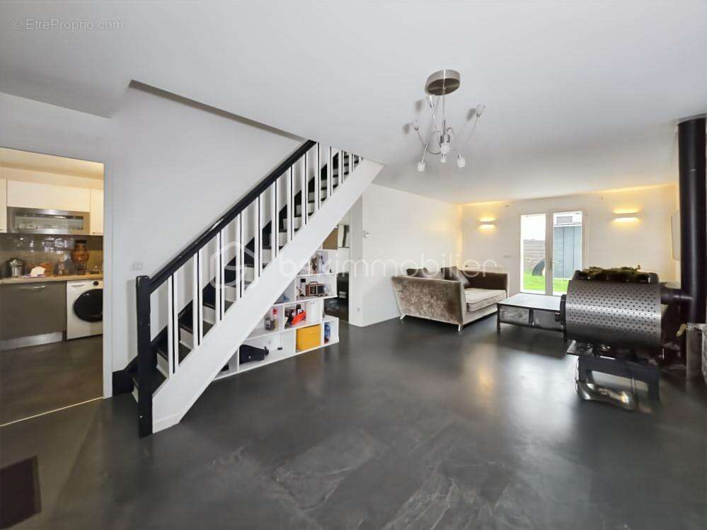 Maison à GOUSSAINVILLE