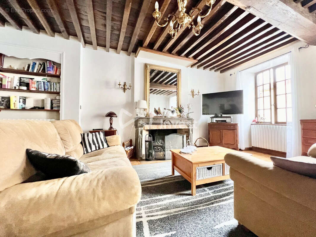 Maison 152 m² à Aigueperse  - photo 4